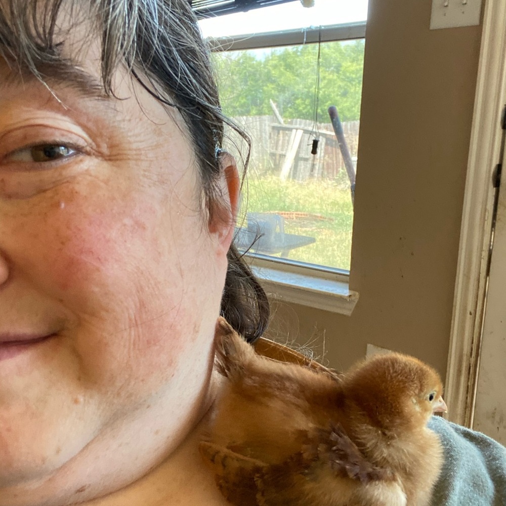 Meet your Posher, Larissa